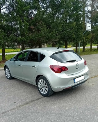 Opel Astra cena 26900 przebieg: 199031, rok produkcji 2012 z Gorlice małe 37